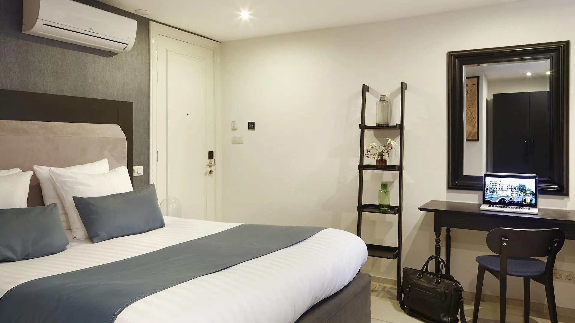 Hotel No. 377 House Amsterdam