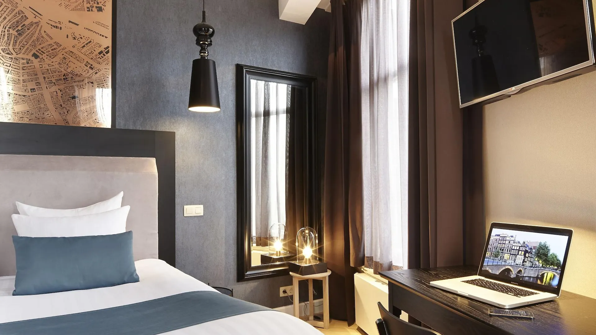 Hotel No. 377 House Amsterdam